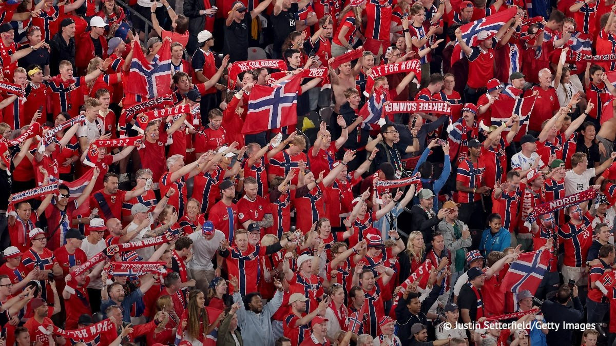 Norveç futbolçuları vikinq obrazında