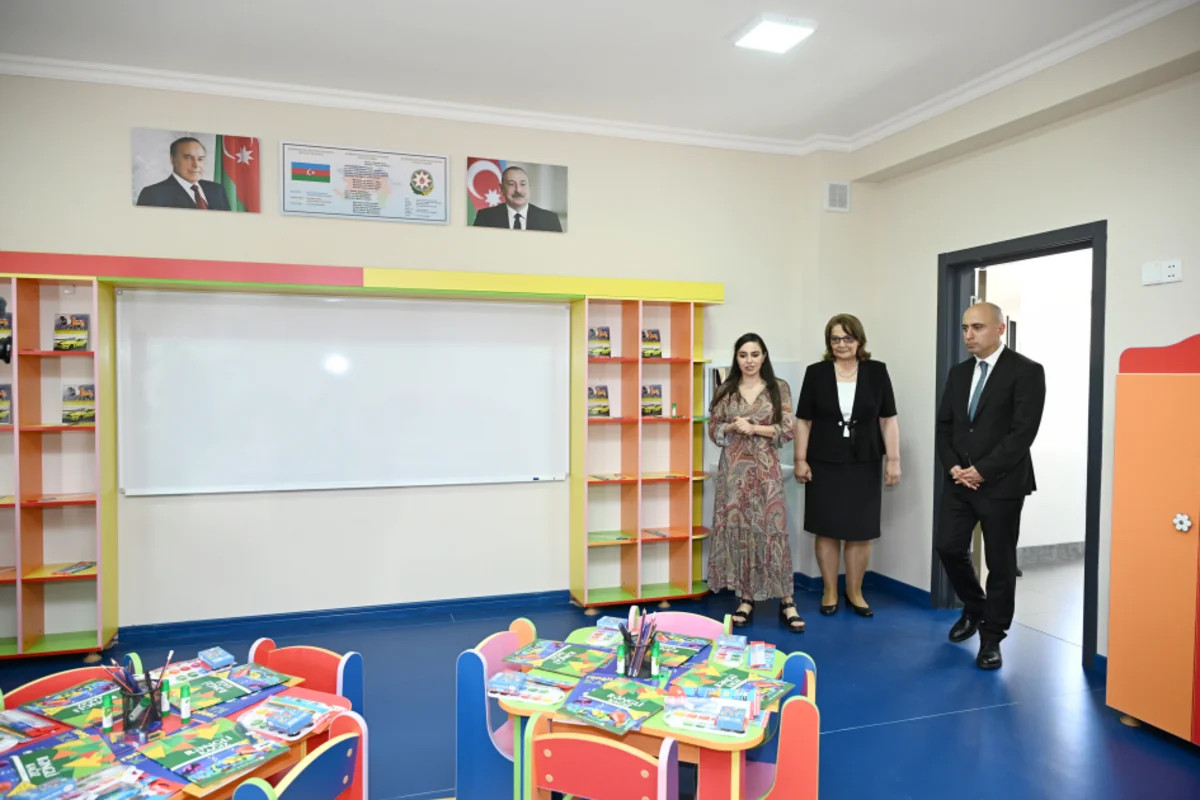 Leyla Əliyeva Yevlaxda məktəb binasının açılışında iştirak edib