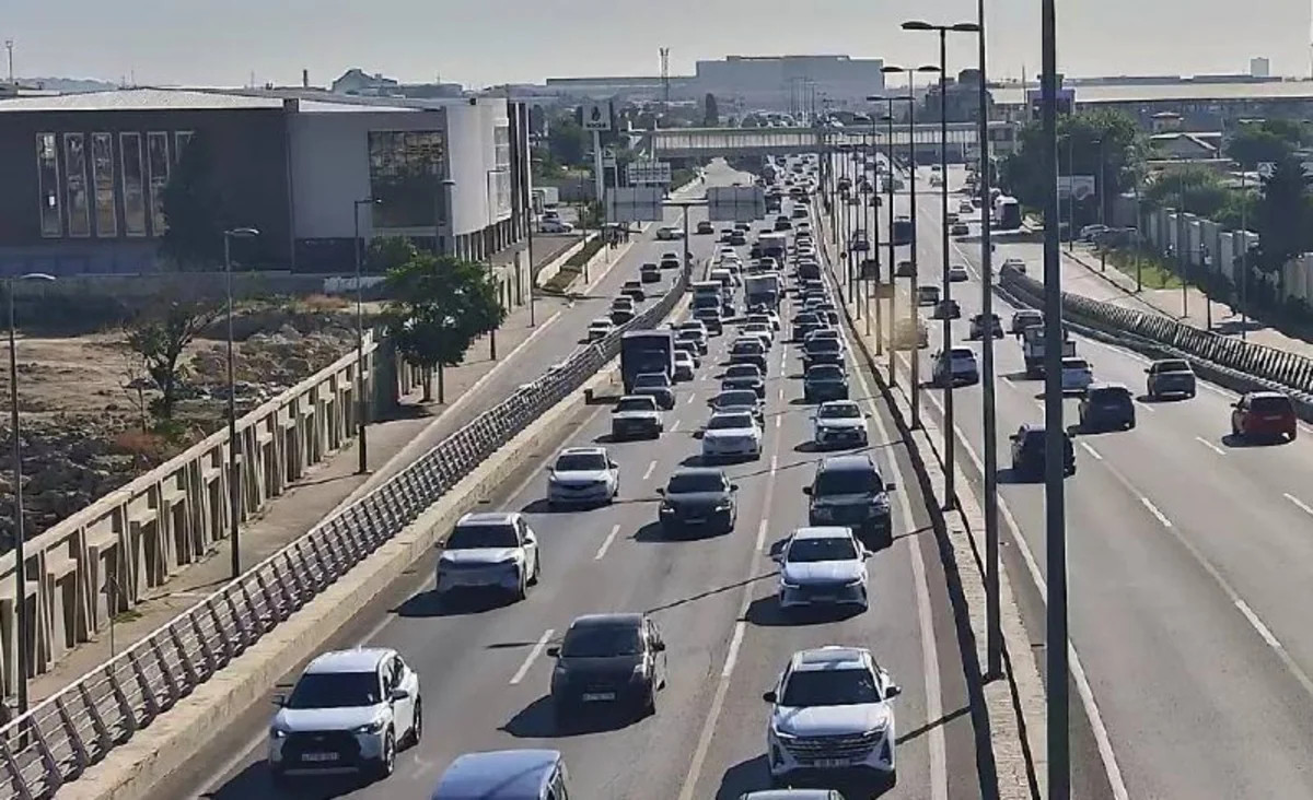 Bu yollarda tıxac var -