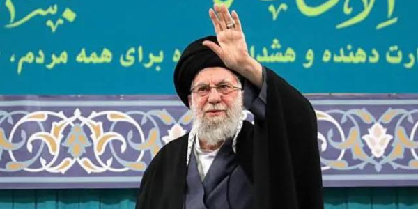 Xamenei ilə vida mərasimi üçün Tehran üzərində uçuşlar qadağan edildi