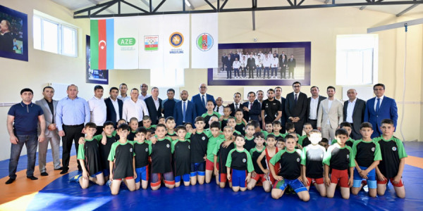 Daş Salahlı kəndində güləş zalının açılışı olub