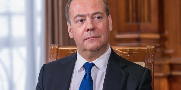 Medvedev ABŞ-ni tənqid etdi: ABŞ-nin başqalarına hökm etməyə haqqı yoxdur