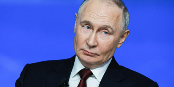 Putinin reytinqi azalır -