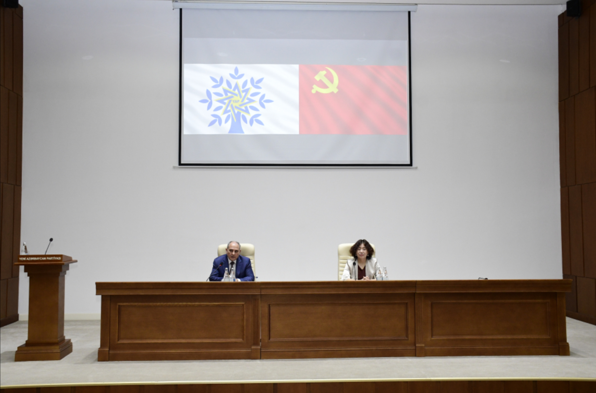 Azərbaycan-Çin münasibətlərində partiya diplomatiyasının rolu yüksək qiymətləndirilib