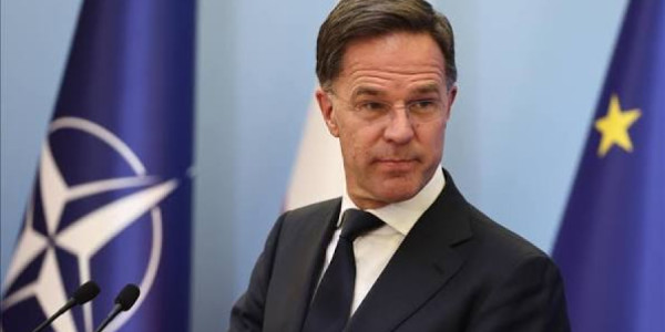 NATO rəhbərindən Putinə ağır ittiham: Öz vətəndaşlarını qırır, bu dəlilikdir
