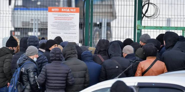 Rusiyada miqrantların deportasiya əsasları genişləndirilir