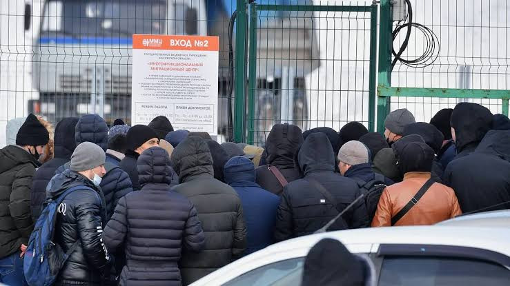 Rusiyada miqrantların deportasiya əsasları genişləndirilir