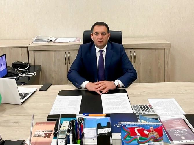 Bakıda bələdiyyə sədri bıçaqlandı, işçisi həbs olundu