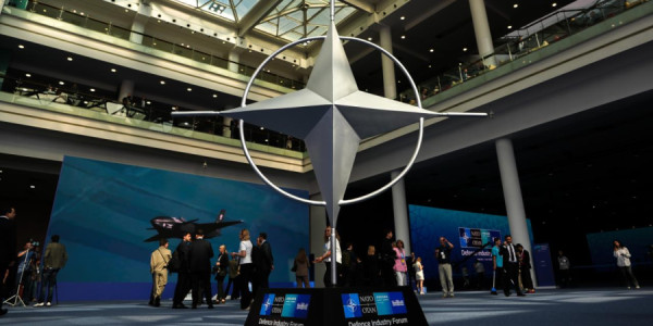 NATO Zirvəsində ilk: