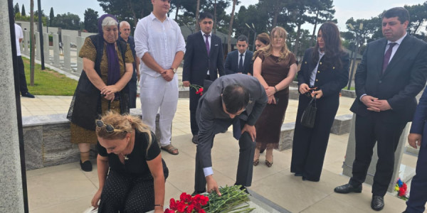 Şəhid Baxşəliyev Natiqin doğum günü münasibətilə məzarı ziyarət olunub