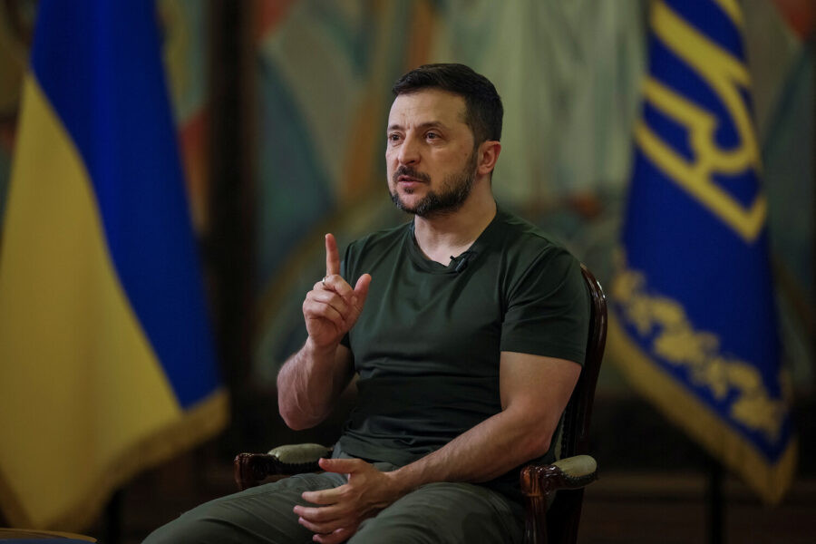 Zelenski təsdiqlədi: Ukrayna o ərazilərə zərbə endirib