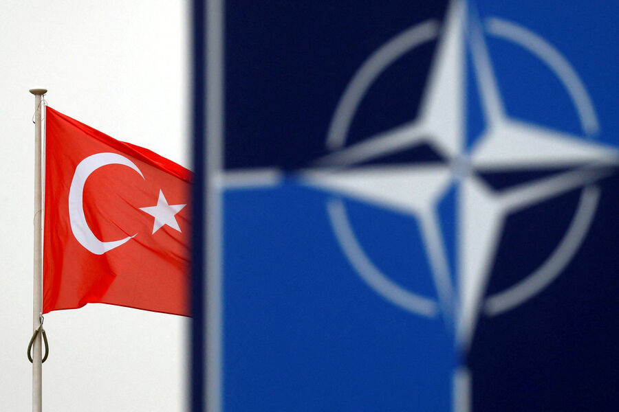 NATO sammitində 50 milyard dollarlıq müdafiə sazişləri imzalandı