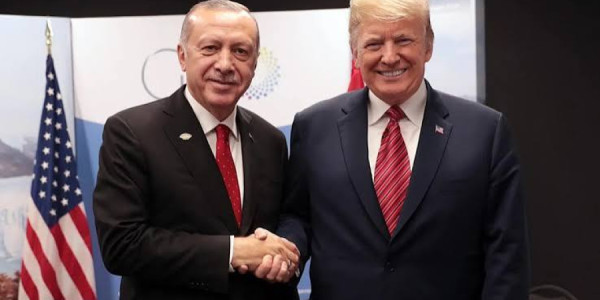 Trampdan Ərdoğana tərif yağışı: Böyük lider və güclü insan