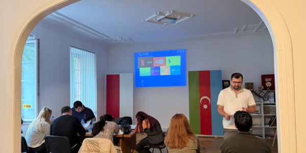 Polşada yaşayan soydaşlarımız üçün yeni inkişaf imkanları