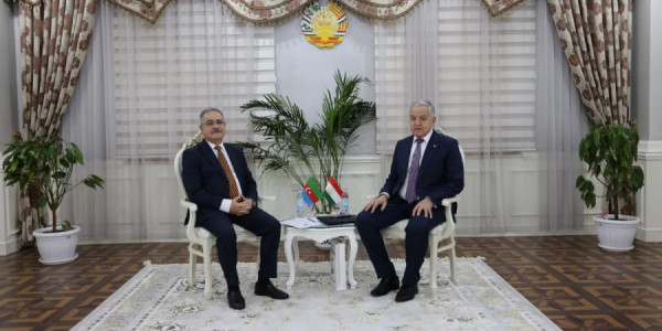 Düşənbə və Bakı ikitərəfli münasibətlərin müsbət dinamikasını qeyd edib