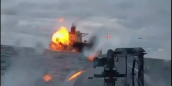 Qara dənizdə gərginlik artır: Ukrayna Rusiyanın tankerinə hücum etdi