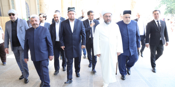 Dini liderlər Səmərqənddən dünyaya çağırış etdilər