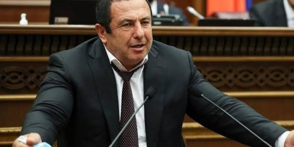 Tsarukyan: barəmdə açılmış cinayət işi siyasi sifarişlidir