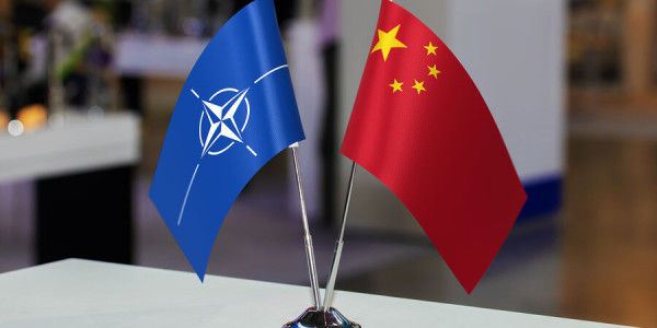 Çin NATO-nu ritorikasından imtina etməyə çağırdı
