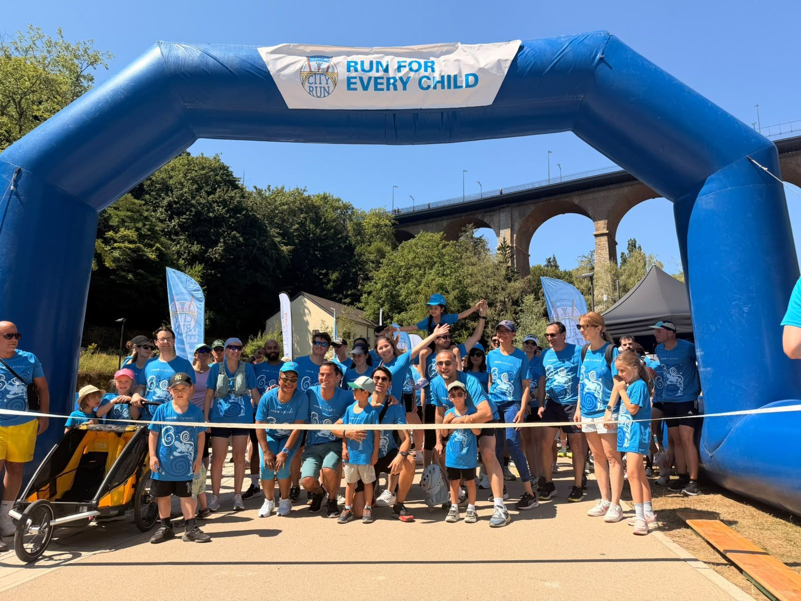 LuxAz UNICEF-ə dəstək məqsədilə xeyriyyə marafonunda iştirak edib