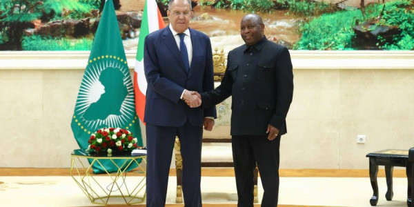 Lavrov Bujumburada mühüm danışıqlar apardı
