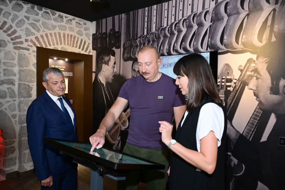 İlham Əliyev Şuşada "Sadıqcanın evi"nin bərpadan sonra açılışında iştirak edib