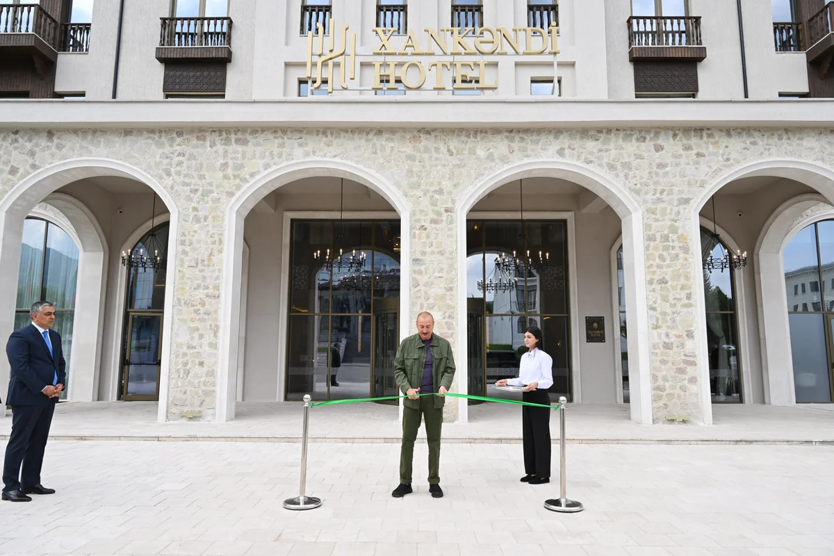 Prezident İlham Əliyev "Xankəndi" hotelinin açılışında iştirak edib