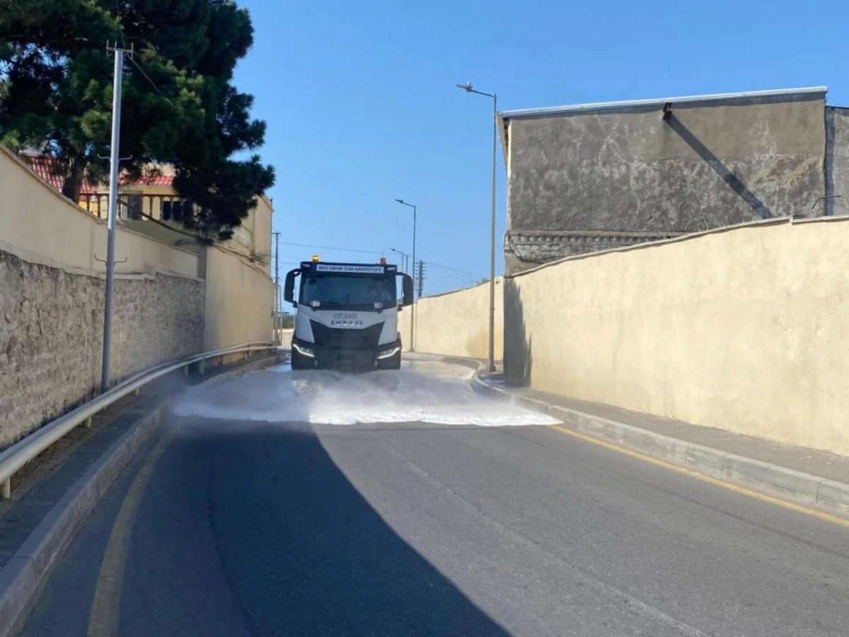 Bu gün Bakının 544 küçəsi yuyulub