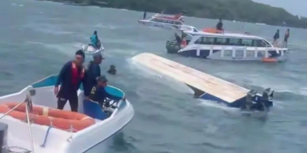 Vyetnamda 32 turistin olduğu qayıq faciə ilə üzləşdi