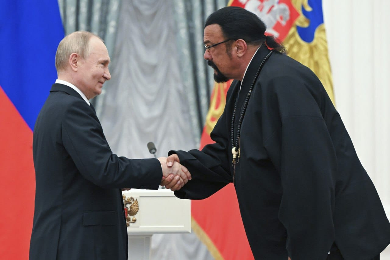 Stiven Siqaldan Putinə tərif: Dünyanın ən böyük lideridir