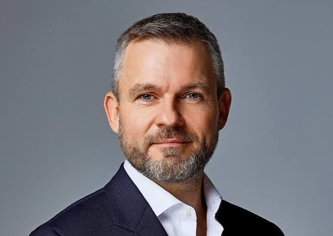 Slovakiya Prezidenti Peter Pelleqrini Azərbaycana rəsmi səfərə gəlib