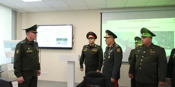 Kərim Vəliyev belaruslu həmkarı ilə regional təhlükəsizliyi müzakirə edib