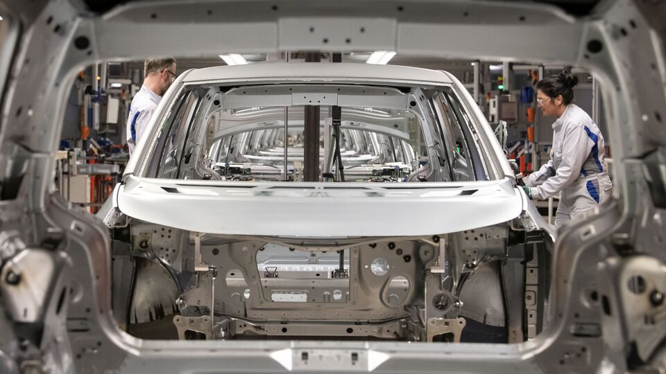 "Volkswagen" 100 minədək əməkdaşını ixtisar edə bilər