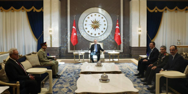 Ərdoğan Pakistan Silahlı Qüvvələrinin komandanını qəbul edib