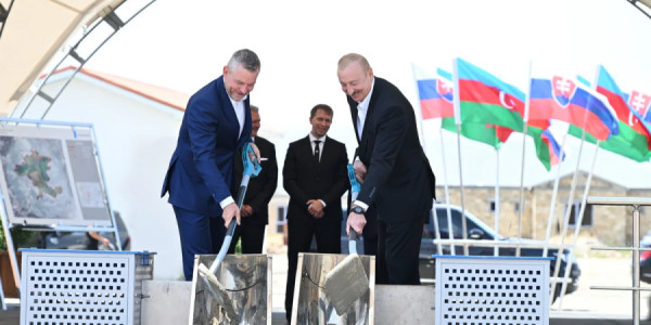 Azərbaycan və Slovakiya prezidentləri Ağdamın Baş Qərvənd kəndində görülən işlərlə tanış olublar