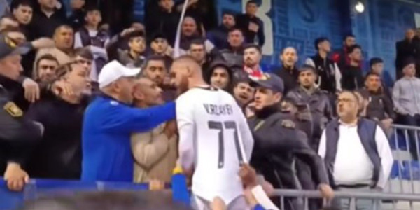 Futbolçular azərkeş təzyiqi səbəbindən oyuna çıxmaq belə istəmirlər -