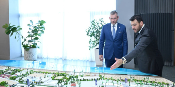 Slovakiya Prezidenti "Sea Breeze"lə tanış olub