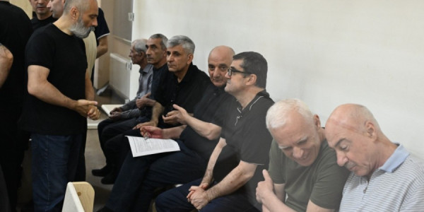 Arayik Harutyunyan və digərlərinin şikayətləri üzrə apellyasiya məhkəməsi davam etdirilib
