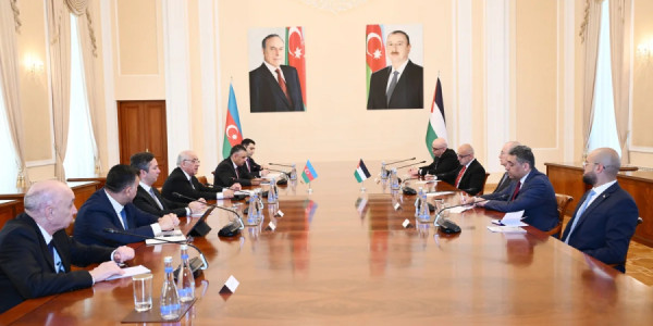 Əli Əsədov Fələstinin Baş naziri ilə görüşüb