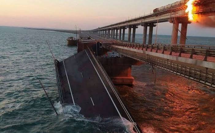 Krım körpüsündə gərgin anlar: keçidə qadağa tətbiq olundu