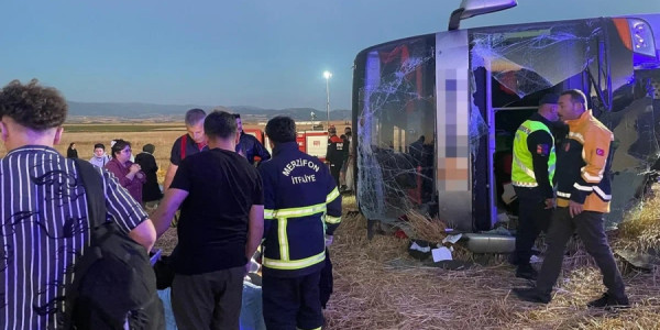 Türkiyədə sərnişin avtobusu aşıb, 46 nəfər yaralanıb