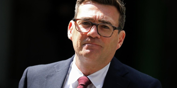 Endi Bernem Böyük Britaniyanın Leyboristlər Partiyasına lider seçilib