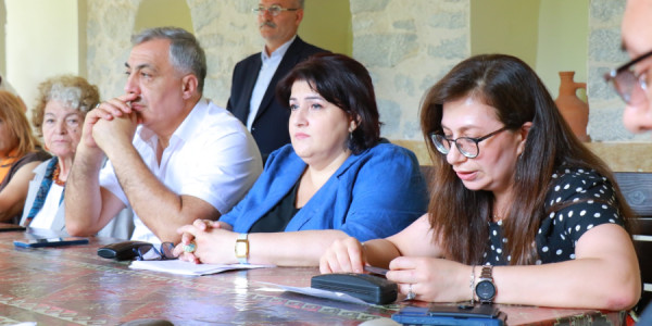 Xaqani Şirvaninin 900 illiyi Şuşada elmi konfransla qeyd edilib
