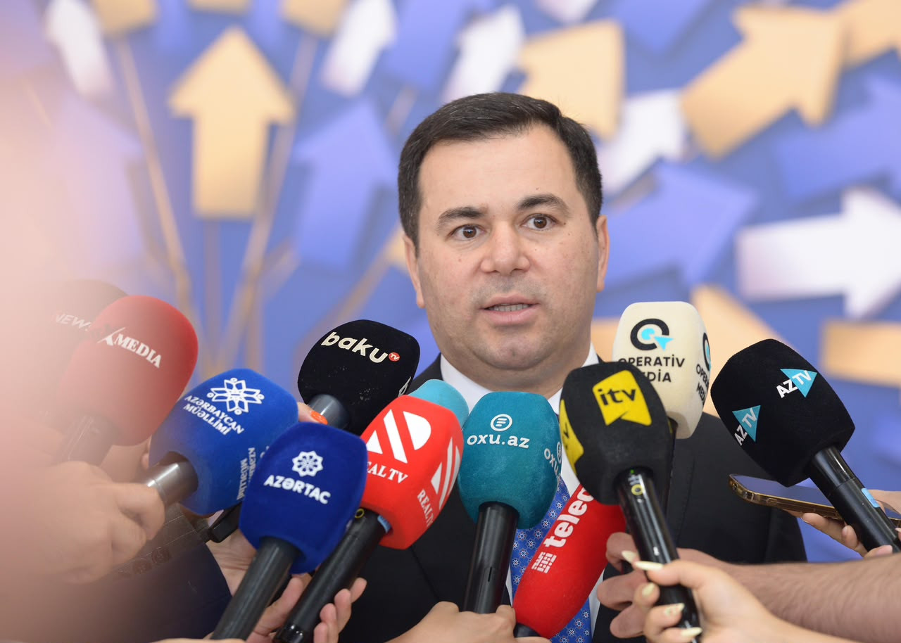 “Yüksəliş” müsabiqəsi nəticəsində ən yaxşı iyirmi nəfər idarəçini ölkəmizə təqdim edəcəyik - Fərhad Hacıyev