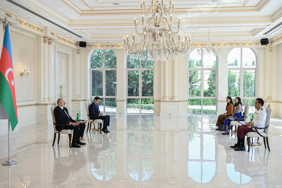 İlham Əliyev Kambocanın Azərbaycanda yeni təyin olunmuş səfirinin etimadnaməsini qəbul edib