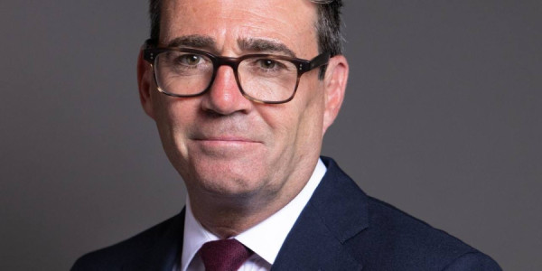 Endi Börnhem Böyük Britaniyanın yeni Baş naziri olub