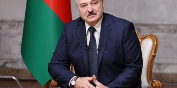 İşləmirsənsə, orduya gedəcəksən – Lukaşenkodan məmurlara qarşı şok qərar