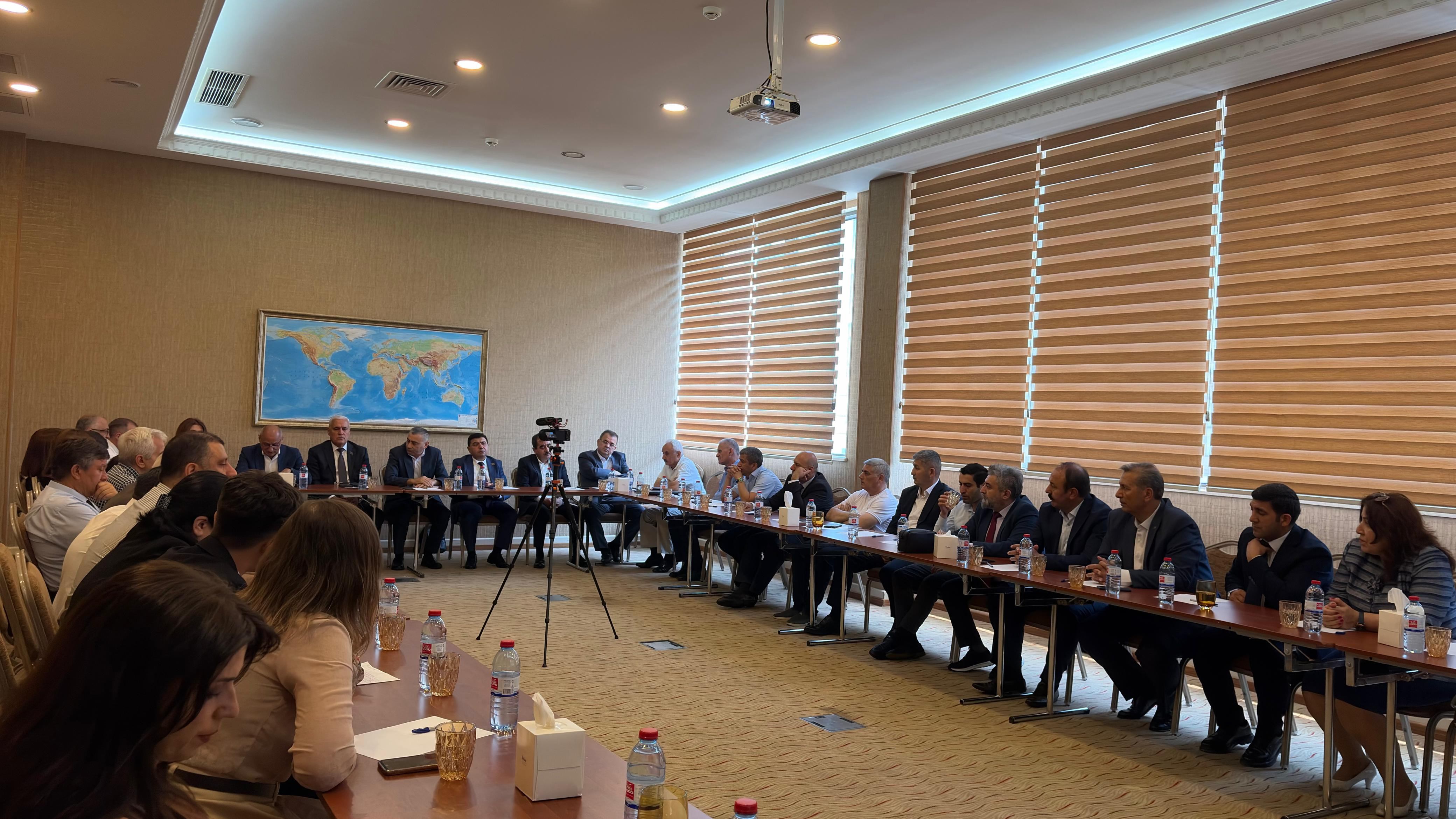 "Milli mətbuatın missiyası və müasir dövrün çağırışları" mövzusunda konfrans keçirildi