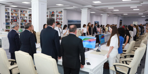 Mərkəzi Elmi Kitabxanada Milli mətbuatın 151 illiyi münasibətilə tədbir keçirilib