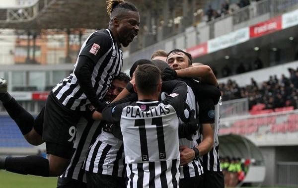 "Neftçi" öndə olduğu matçda "Dinamo"ya uduzdu